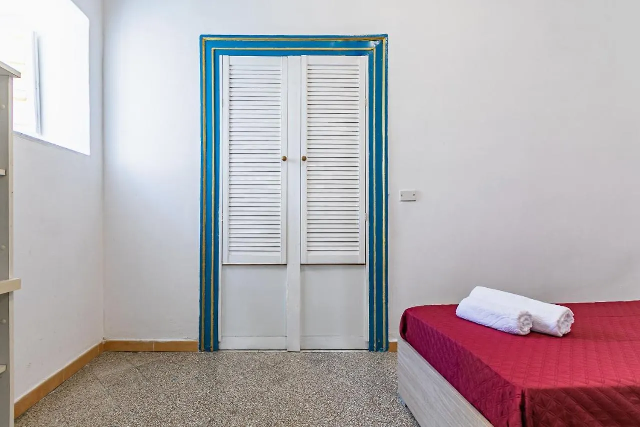 Piazza Pretoria & Quattro Canti Roomy Flats With Balconies Palermo
