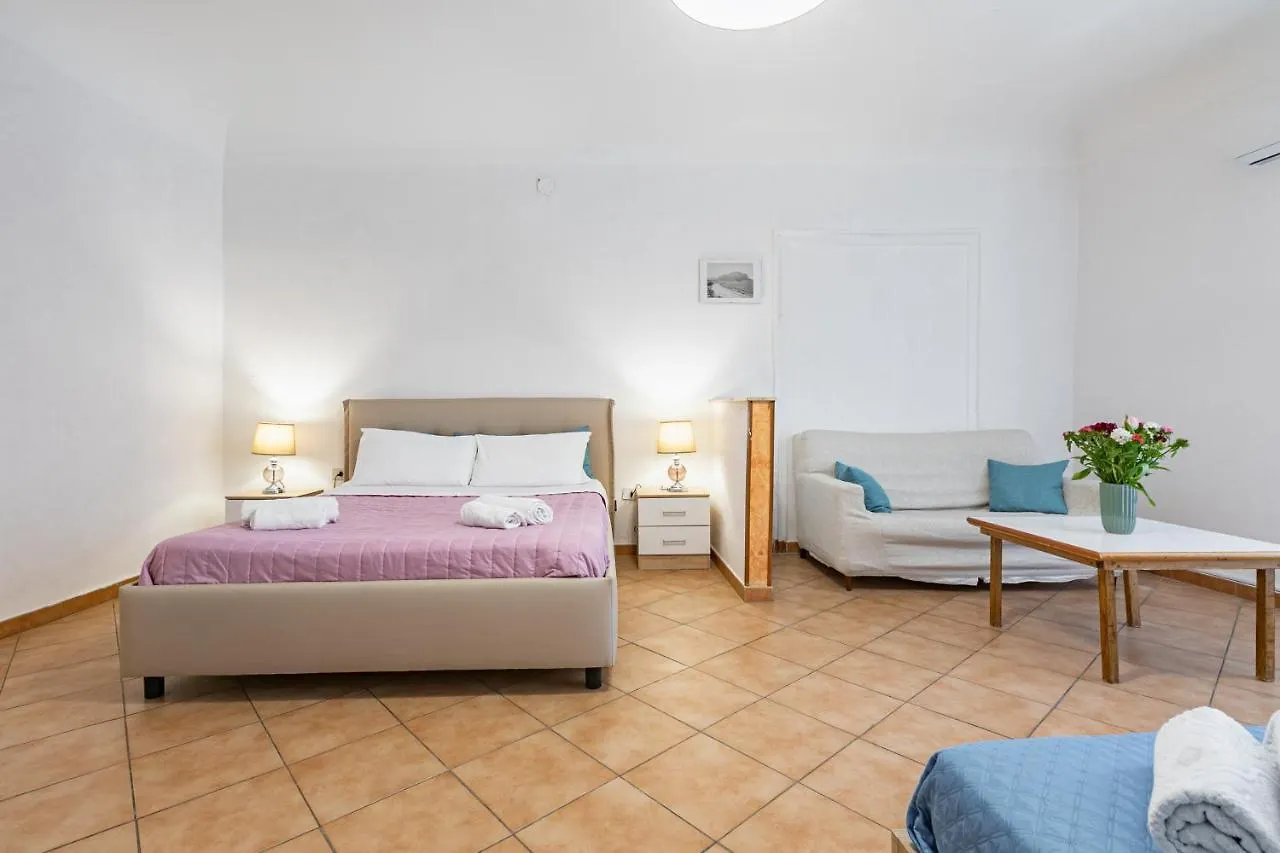 Piazza Pretoria & Quattro Canti Roomy Flats With Balconies Palermo Italien